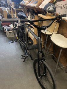 サポートバー付きフラットバー