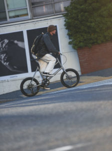 街になじむミニベロ。