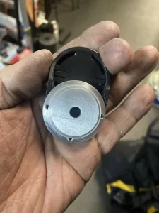 旋盤で削り出し。ヘッドキャップとしても使えるようにデザイン。