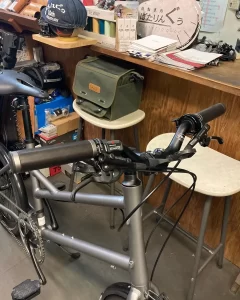 ハンドルは少しアップ気味。操作感の良さ優先。