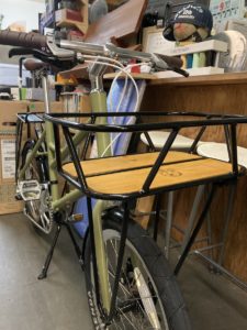 フロントにはGAMOHのキングキャリア。独特の存在感です。底板には再塗装して対候性アップ。