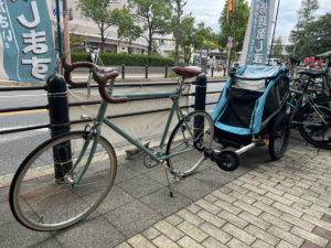 サイクルトレーラーで家族一緒に楽しくおでかけ!