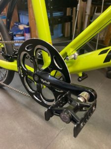 ミニベロのペダリング効率を高めるギア比設定のフロントチェーンリング。